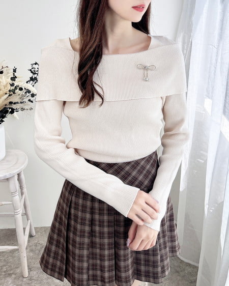 INGNI(イング) ブローチ付オフショルニット オフホワイト/A