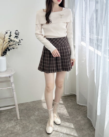 INGNI(イング) ブローチ付オフショルニット オフホワイト/A