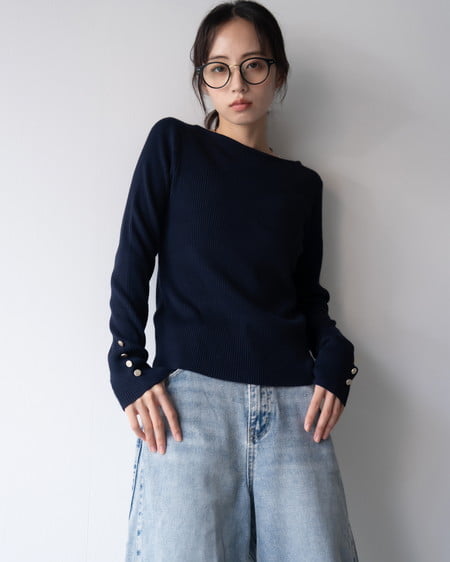 INGNI(イング) ボートネック袖金ボタンニット コン
