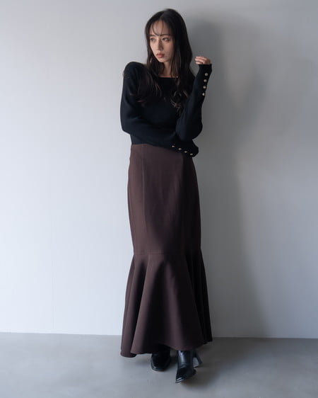 INGNI(イング) ボートネック袖金ボタンニット クロ