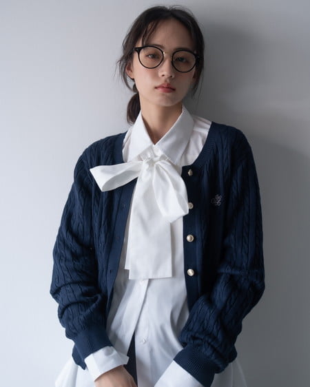 INGNI(イング) 胸刺繍金ボタンケーブルニットカーディガン コン