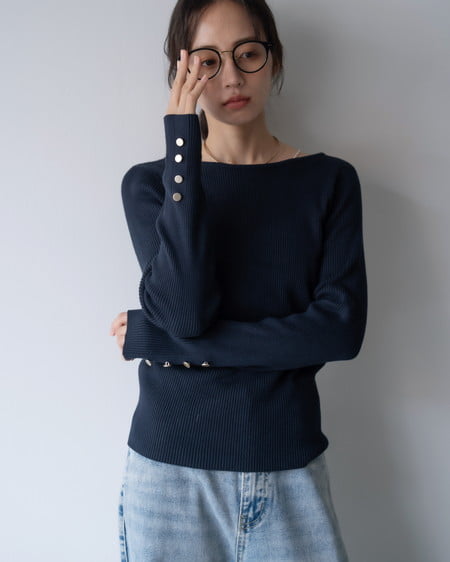 INGNI(イング) ボートネック袖金ボタンニット コン