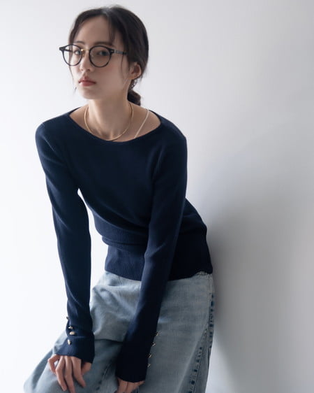 INGNI(イング) ボートネック袖金ボタンニット コン