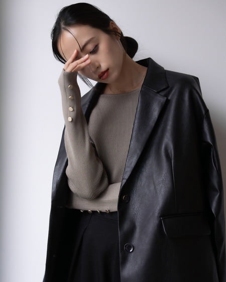 INGNI(イング) ボートネック袖金ボタンニット モカ