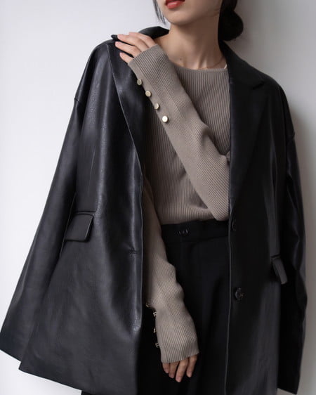 INGNI(イング) ボートネック袖金ボタンニット モカ