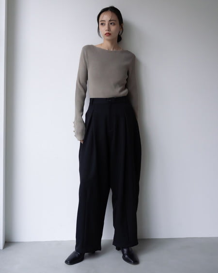 INGNI(イング) ボートネック袖金ボタンニット モカ