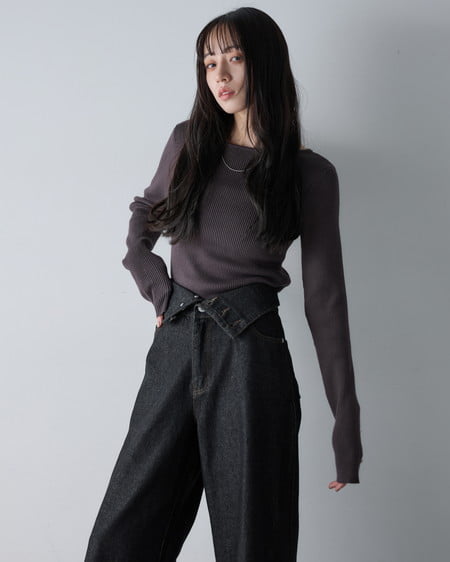 INGNI(イング) ボートネック袖金ボタンニット チャコールグレー