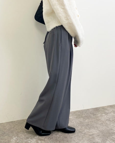 INGNI(イング) 共ベルト付ワイドパンツ チャコールグレー