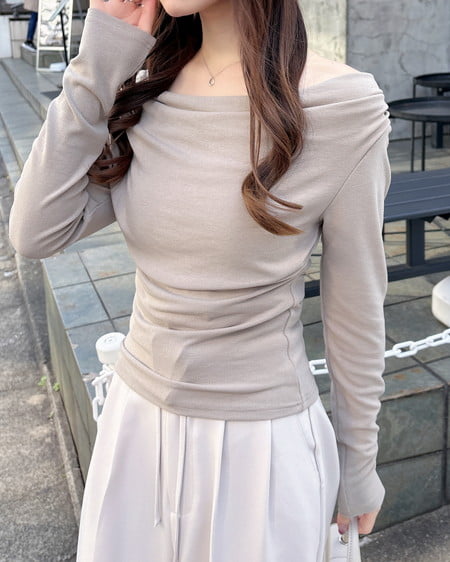 INGNI(イング) ギャザードレープトップス グレージュ