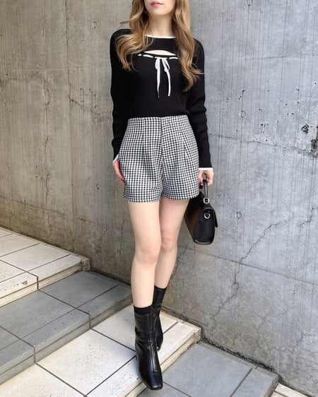 INGNI(イング) デコルテオープンリブニット クロ/オフホワイト