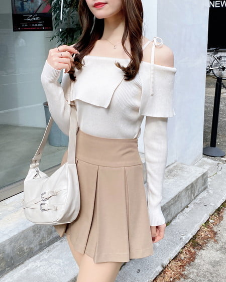 INGNI(イング) 両肩リボンスリットニット オフホワイト