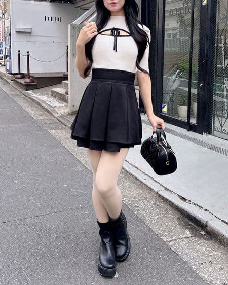 INGNI(イング) デコルテオープン5分袖ニット オフホワイト/クロ