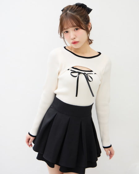 INGNI(イング) デコルテオープンリブニット オフホワイト/クロ