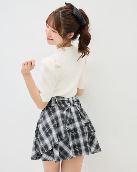 INGNI(イング) デコルテオープン5分袖ニット オフホワイト/クロ