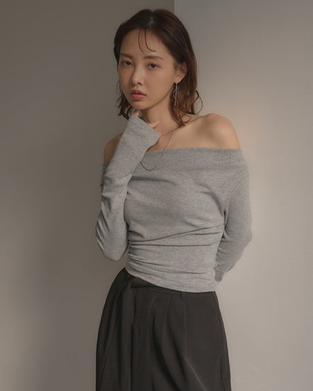 INGNI(イング) ギャザードレープトップス ライトグレー