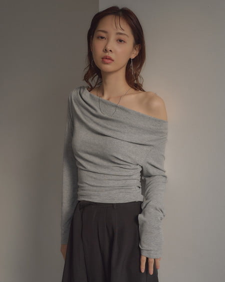 INGNI(イング) ギャザードレープトップス ライトグレー