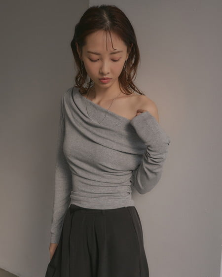 INGNI(イング) ギャザードレープトップス ライトグレー