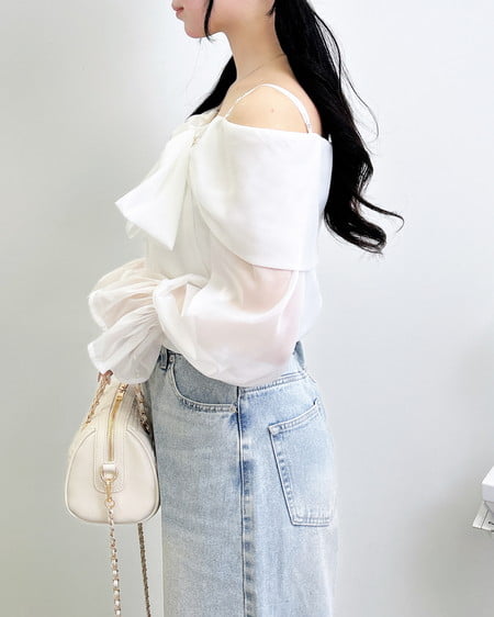 INGNI(イング) シアーオフショルリボンブラウス オフホワイト