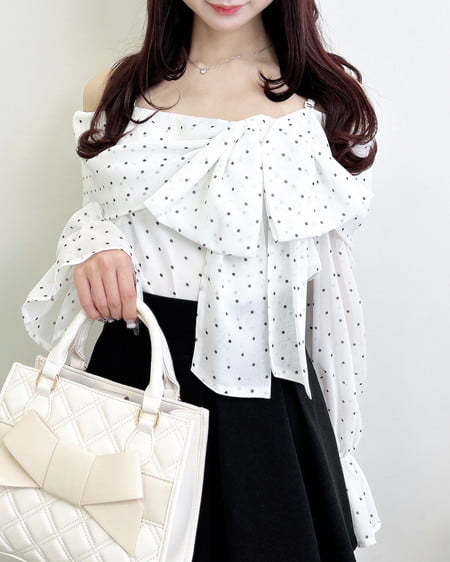 INGNI(イング) シアーオフショルリボンブラウス オフホワイト/ドット