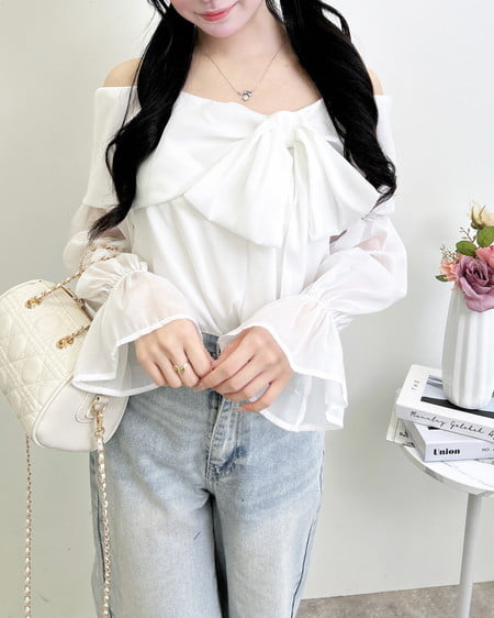 INGNI(イング) シアーオフショルリボンブラウス オフホワイト