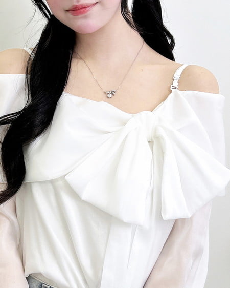 INGNI(イング) シアーオフショルリボンブラウス オフホワイト