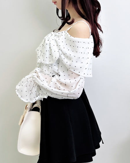 INGNI(イング) シアーオフショルリボンブラウス オフホワイト/ドット