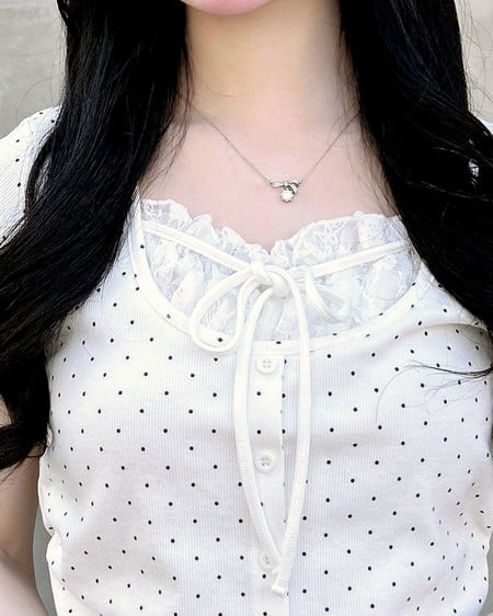 INGNI(イング) レースレイヤード風リボン付き半袖リブトップス オフクロ/ドット