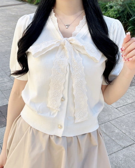 INGNI(イング) レースボウタイ半袖ニット アイボリー