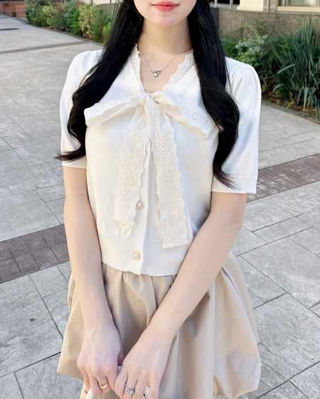 INGNI(イング) レースボウタイ半袖ニット アイボリー