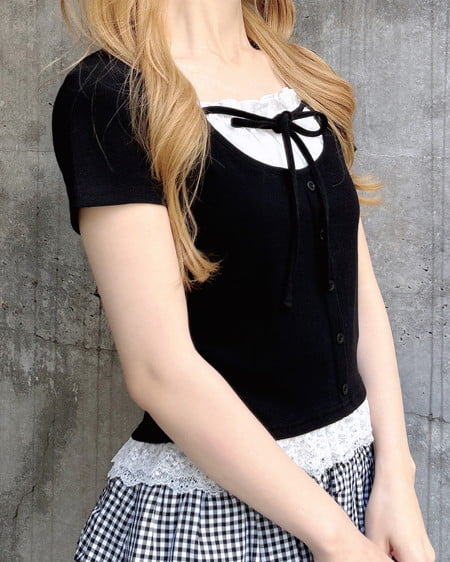 INGNI(イング) レースレイヤード風リボン付き半袖リブトップス クロ