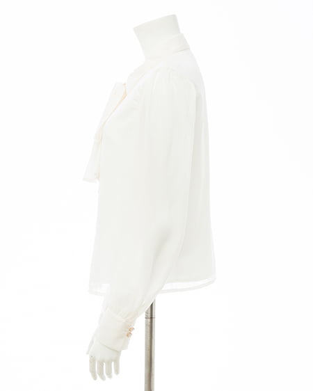 INGNI(イング) シアーボウタイブラウス オフホワイト