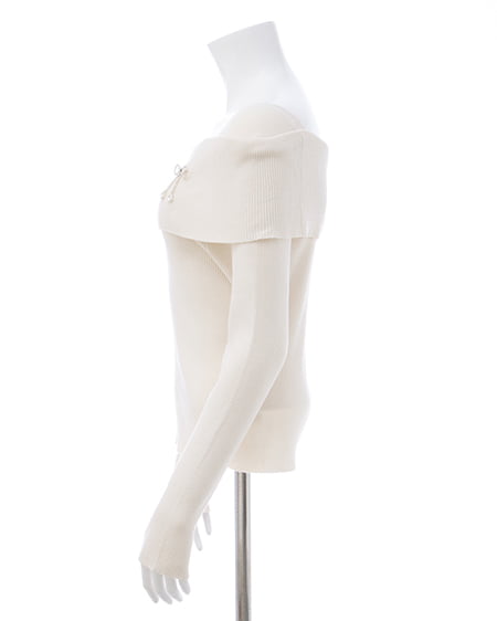 INGNI(イング) ブローチ付オフショルニット オフホワイト/A