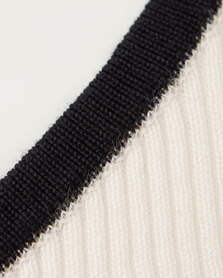 INGNI(イング) デコルテオープンリブニット オフホワイト/クロ