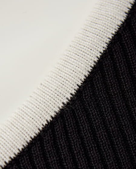 INGNI(イング) デコルテオープンリブニット クロ/オフホワイト