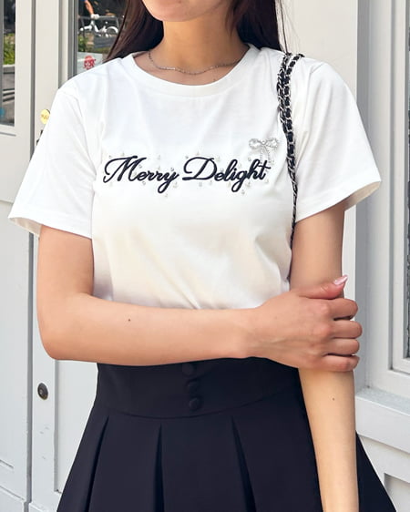 INGNI（イング） ふくれ刺しゅう装飾ロゴTシャツ ｵﾌﾎﾜｲﾄ/ｸﾛ